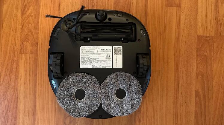 Underside of the Eufy X9 pro