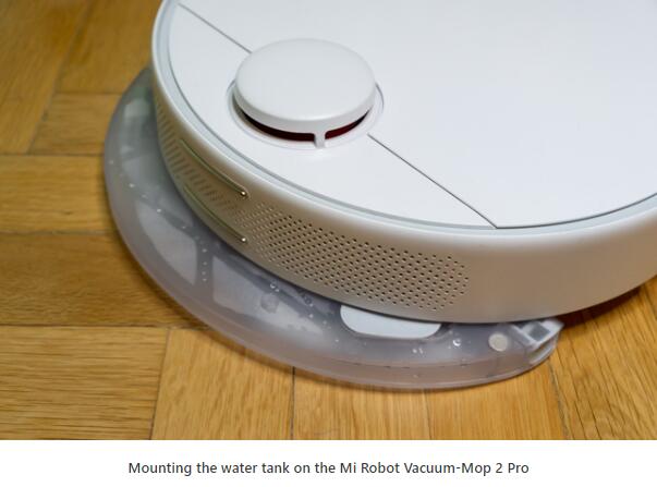 Mounting the water tank on the Mi Robot Vacuum-Mop 2 Pro